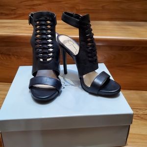 SOLD >>Jessica Simpson Heels